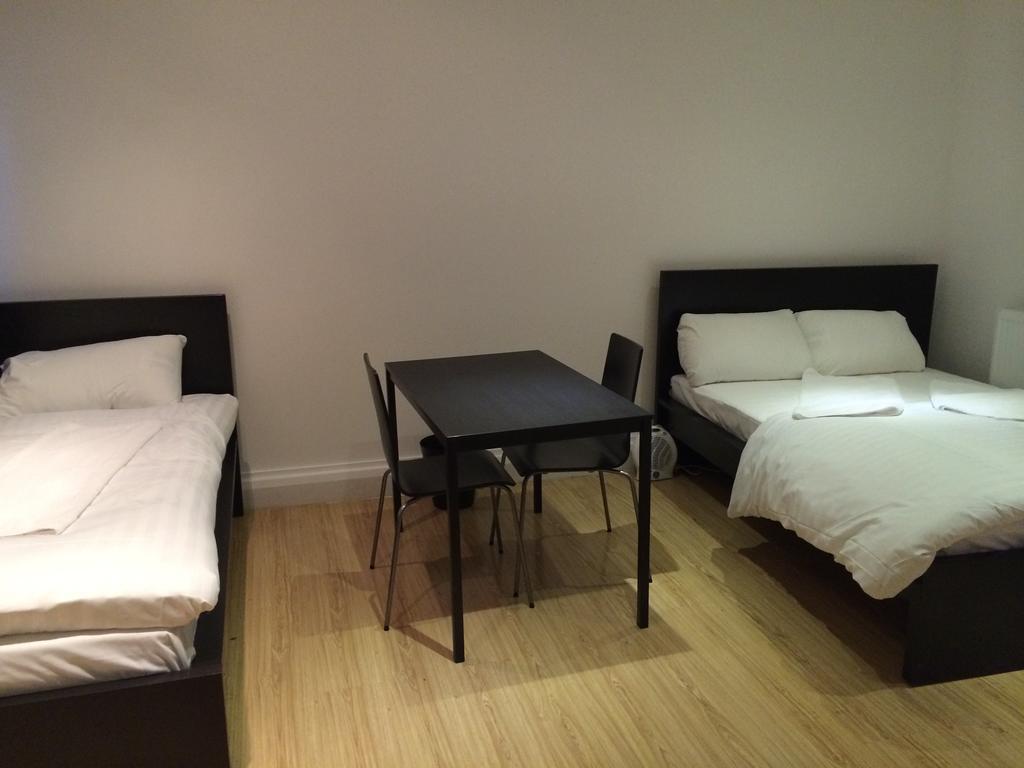 Duke Of Fife Hotel Barking  Bilik gambar